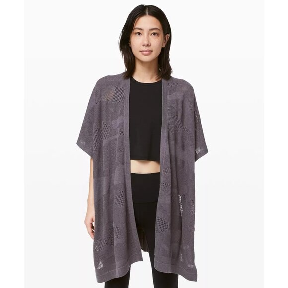 Lululemon Find Your Light Wrap Heathered Moonwalk Wrap Poncho, One Size - Picture 1 of 6
